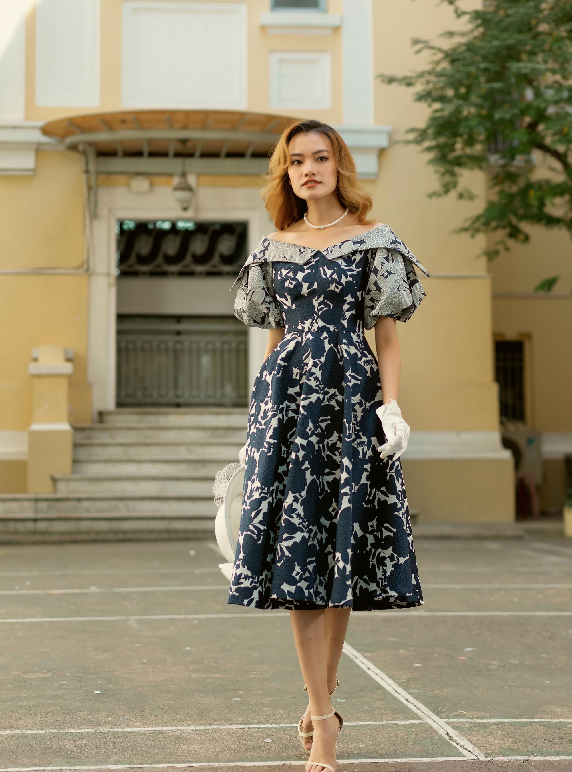 VINTAGE FLORAL PUFF-SLEEVE MIDI DRESS